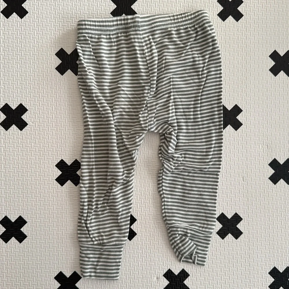Carter’s baby 2pc PurelySoft striped pj set in green white size 6m